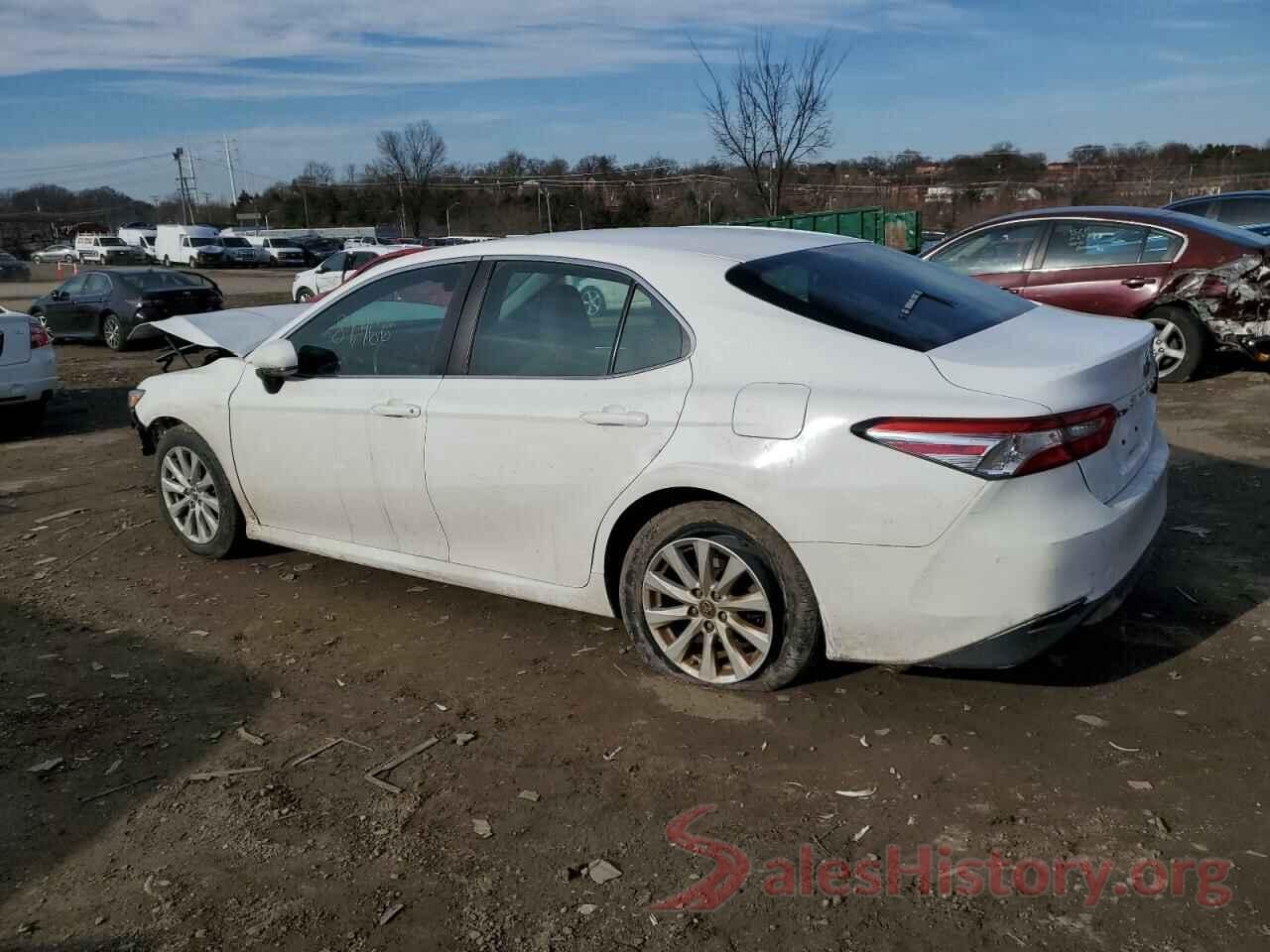 4T1B11HK7JU640052 2018 TOYOTA CAMRY