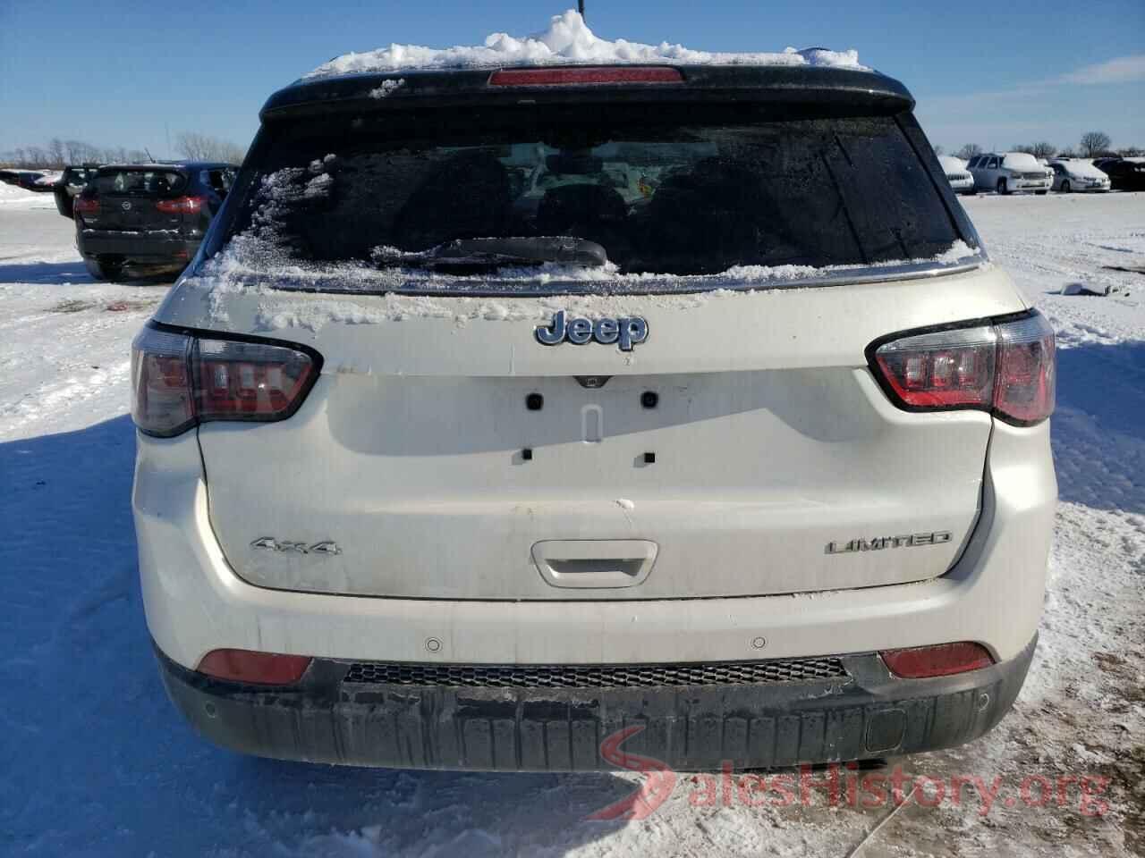 3C4NJDCB2JT222812 2018 JEEP COMPASS