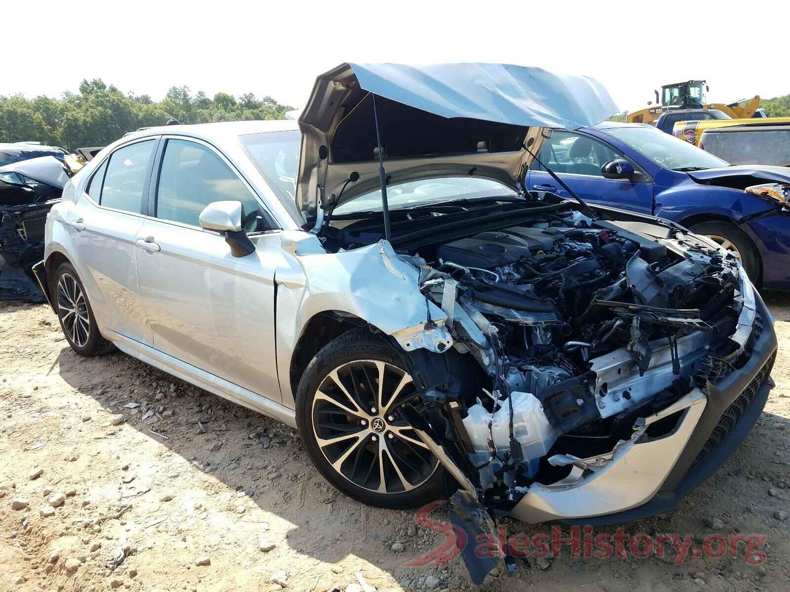 JTNB11HK0J3021430 2018 TOYOTA CAMRY