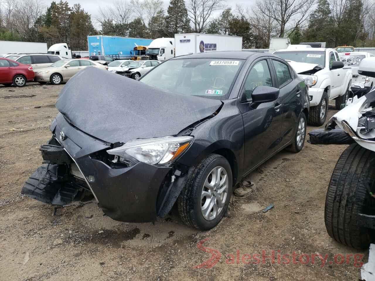 3MYDLBYVXJY329463 2018 TOYOTA YARIS