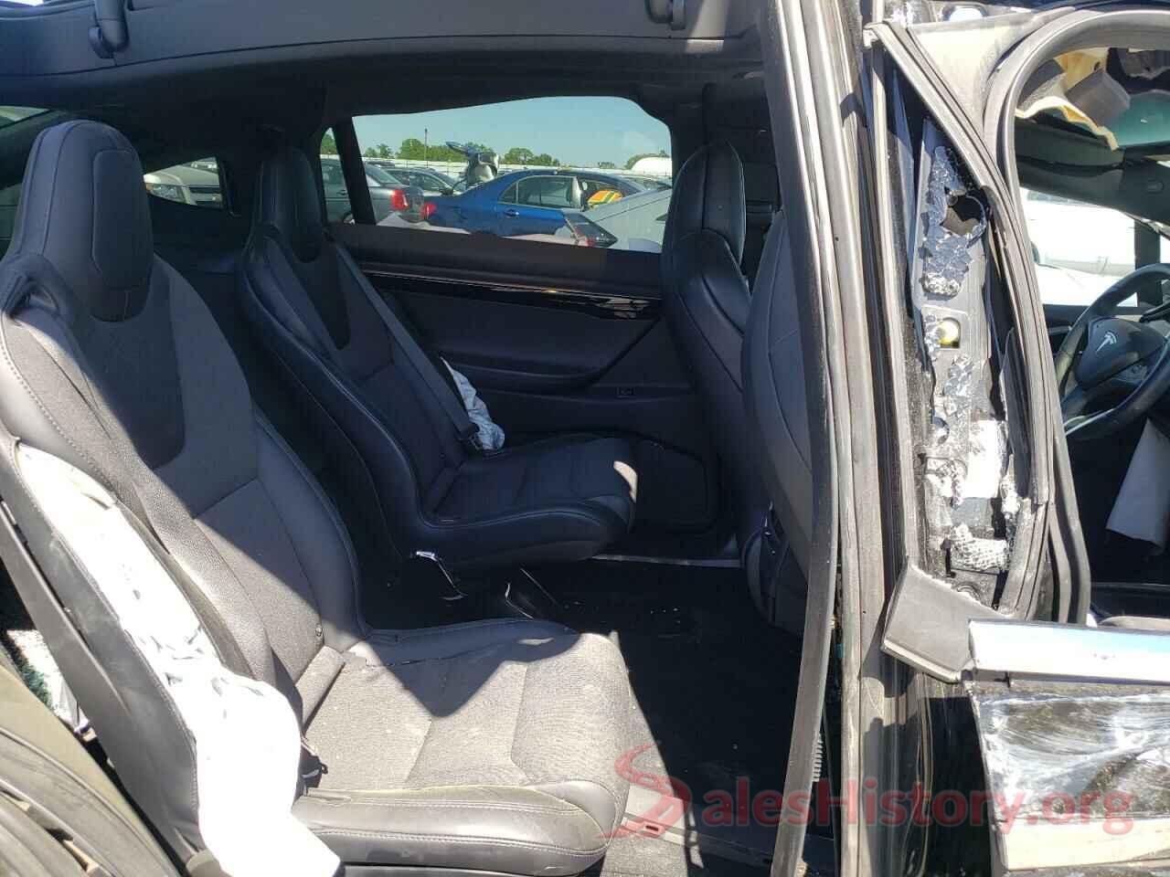 5YJXCBE26JF104393 2018 TESLA MODEL X