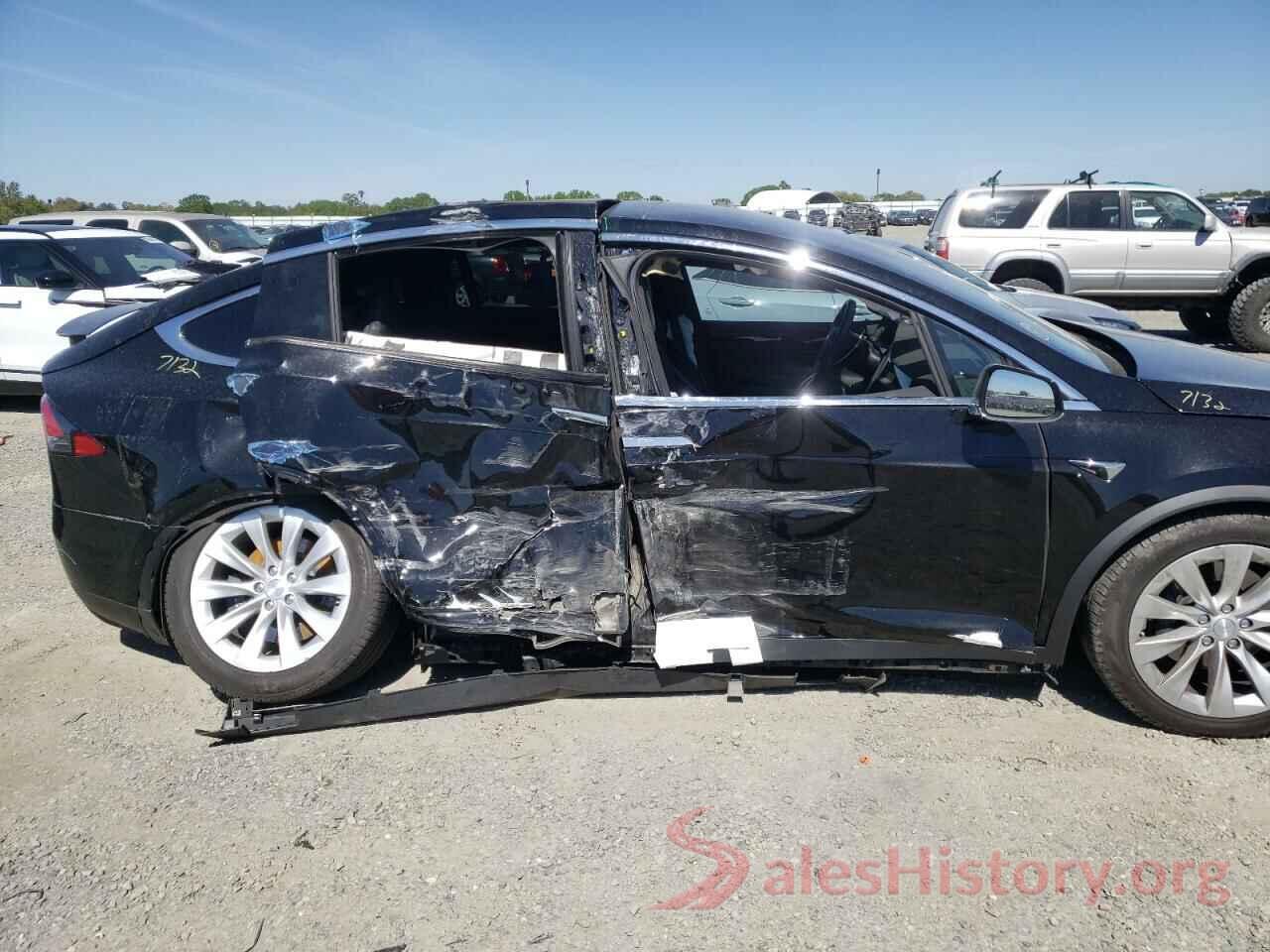 5YJXCBE26JF104393 2018 TESLA MODEL X