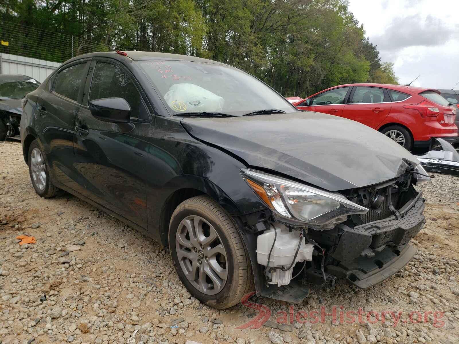 3MYDLBYV0JY327575 2018 TOYOTA YARIS