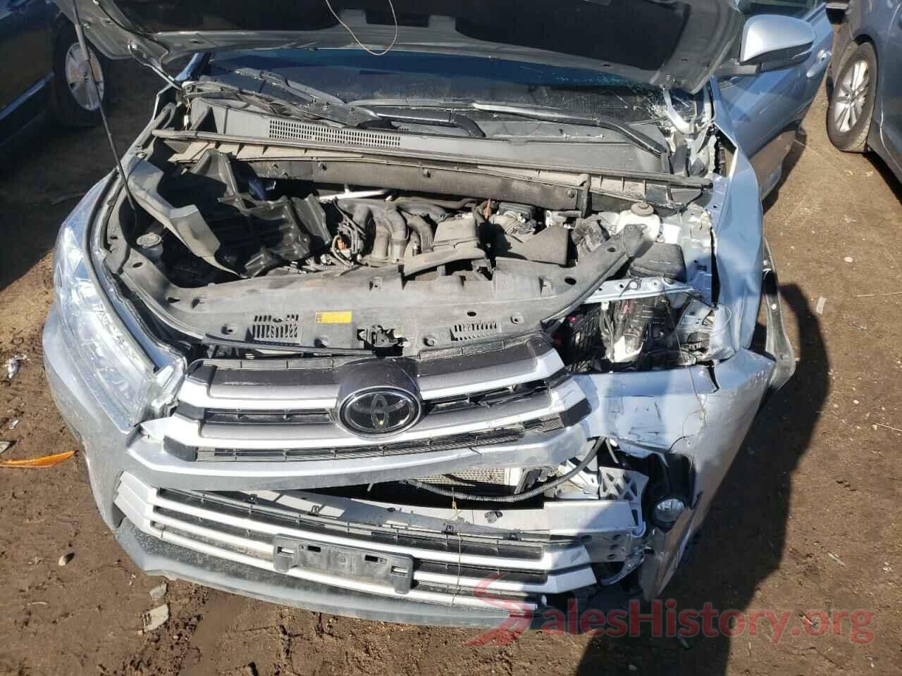 5TDJZRFH4KS564696 2019 TOYOTA HIGHLANDER