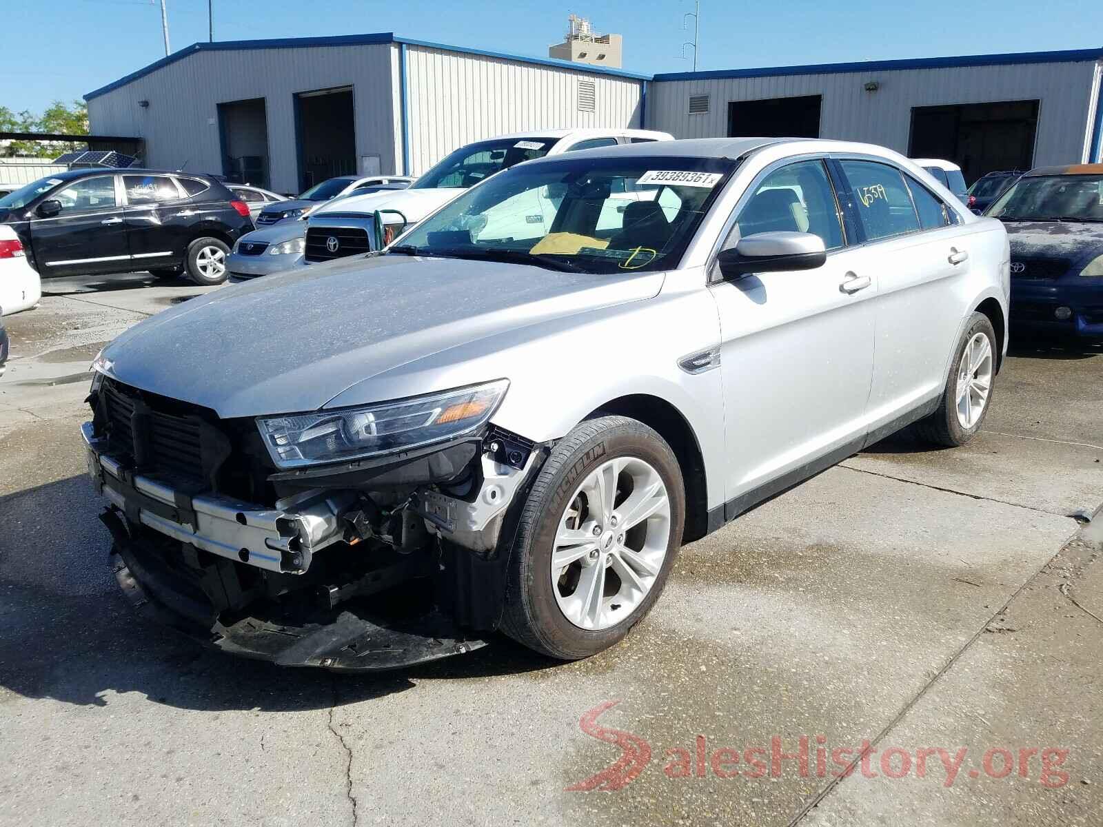 1FAHP2E8XJG115812 2018 FORD TAURUS