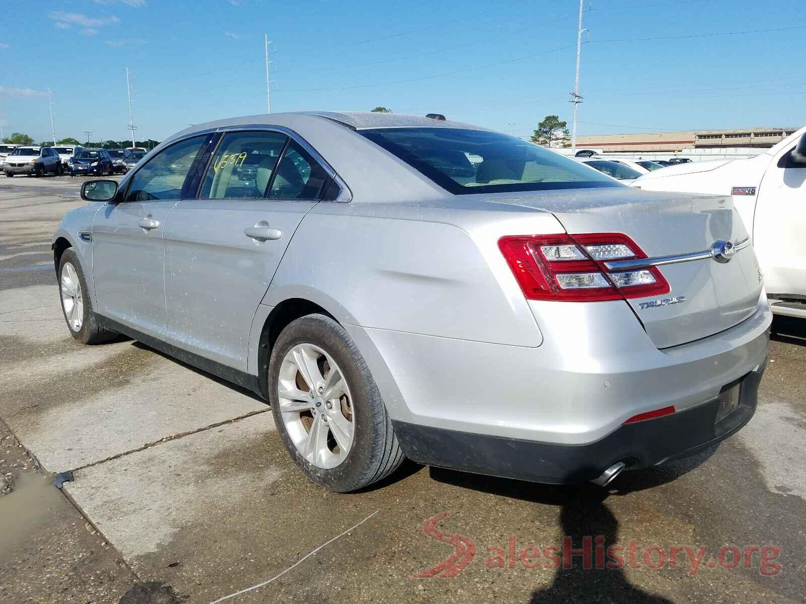 1FAHP2E8XJG115812 2018 FORD TAURUS