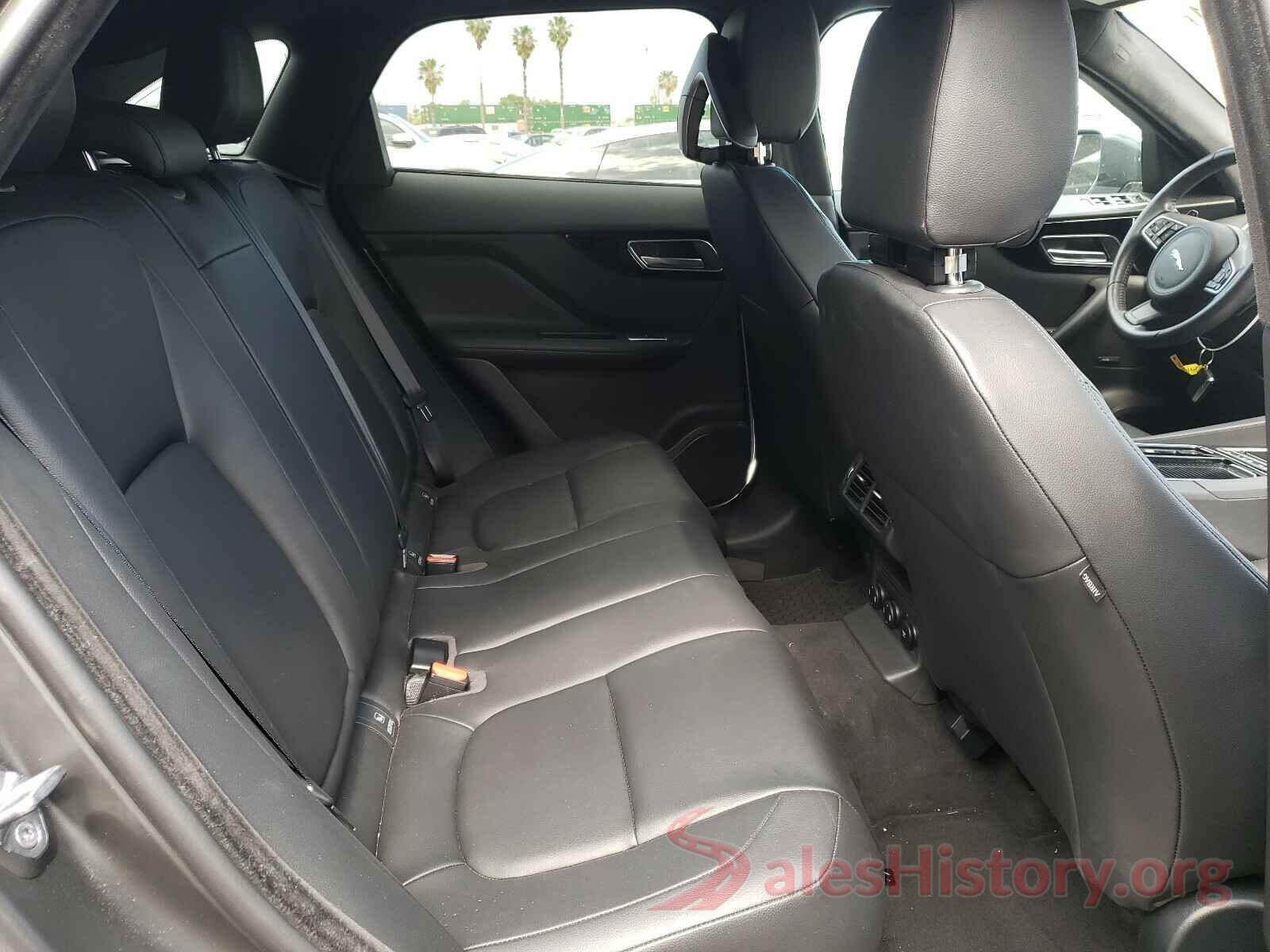 SADCJ2FX3KA368331 2019 JAGUAR F-PACE