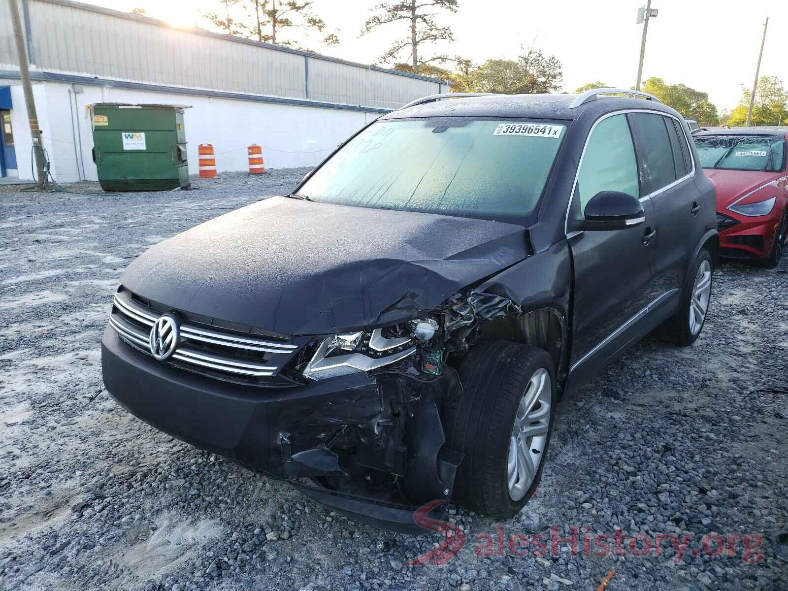 WVGAV7AXXGW513978 2016 VOLKSWAGEN TIGUAN