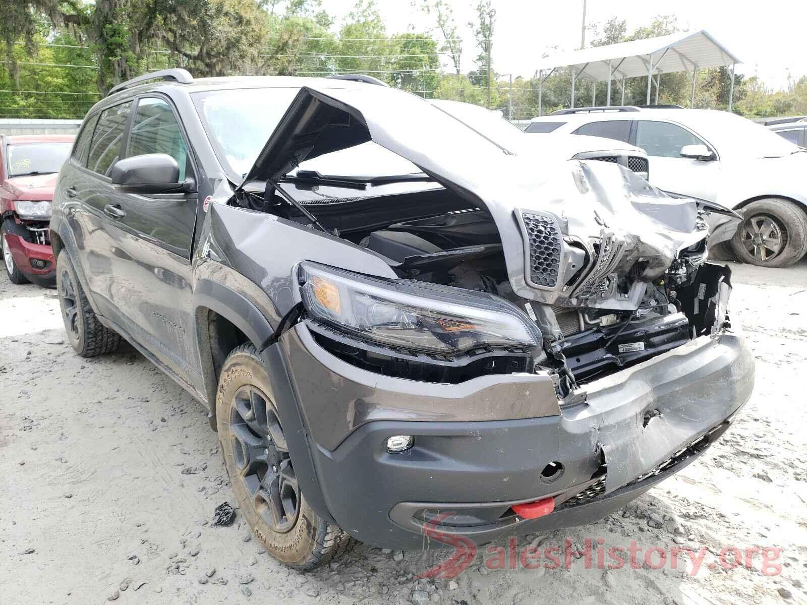 1C4PJMBX2KD138857 2019 JEEP CHEROKEE