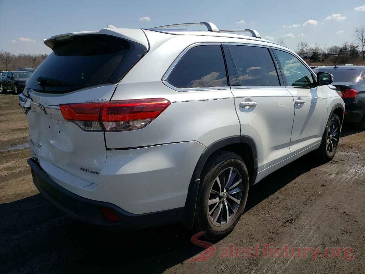 5TDJZRFH5HS374026 2017 TOYOTA HIGHLANDER