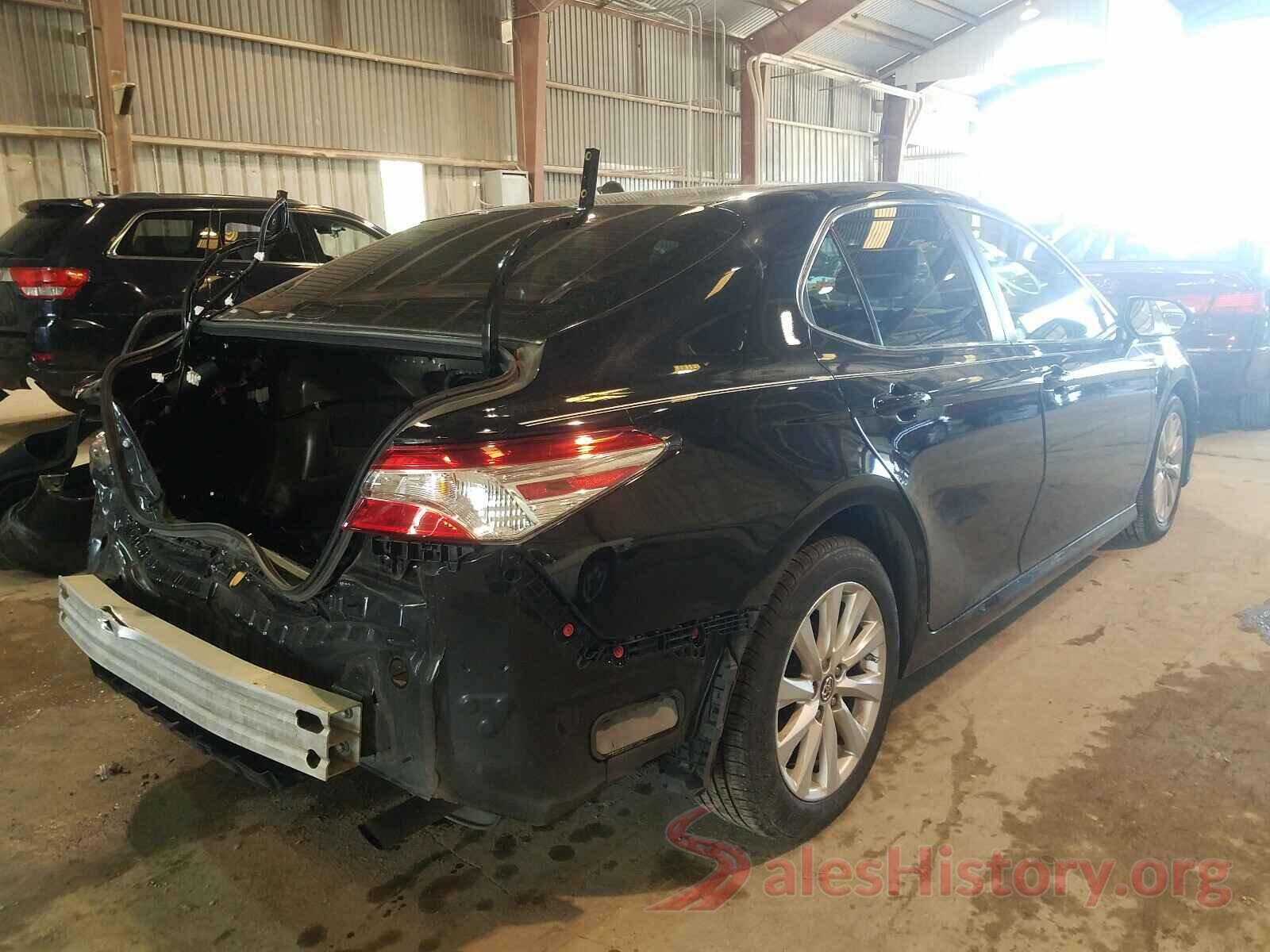 4T1B11HK8JU571355 2018 TOYOTA CAMRY