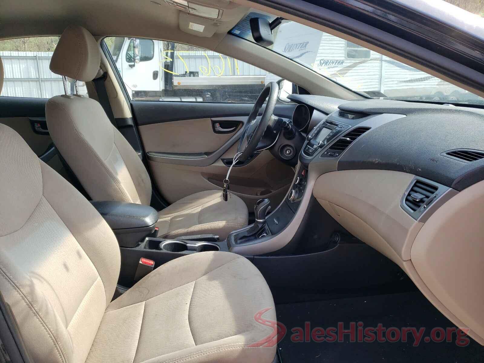 5NPDH4AE8GH655905 2016 HYUNDAI ELANTRA