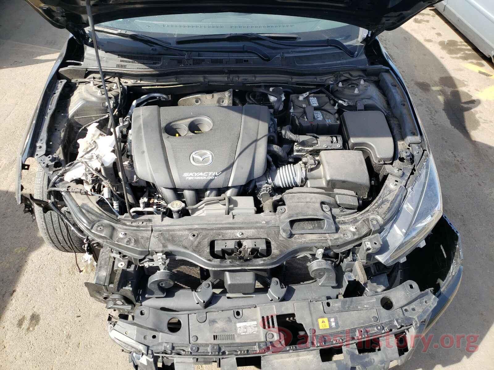 3MZBN1V35JM213735 2018 MAZDA 3