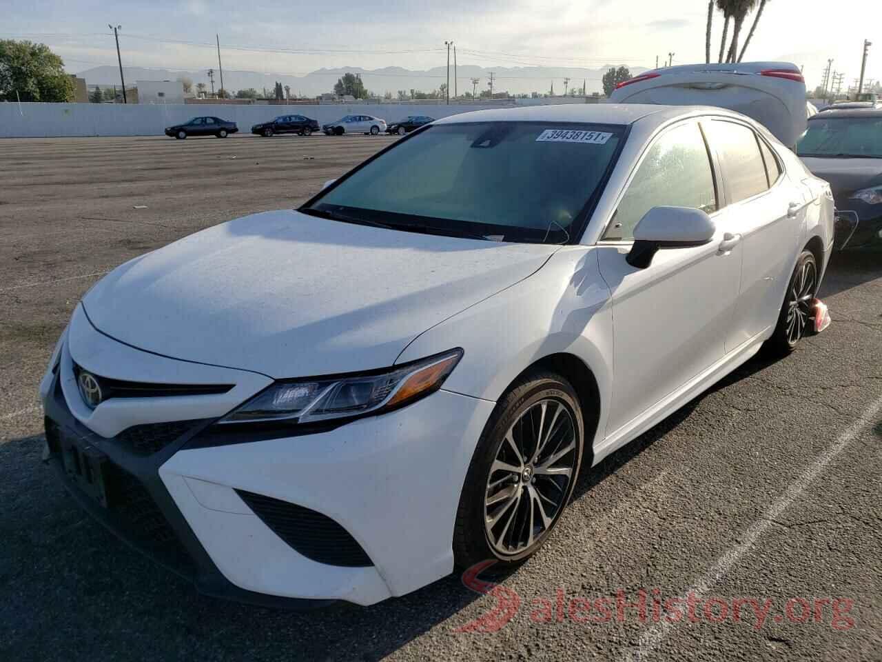 JTNB11HK6J3027216 2018 TOYOTA CAMRY