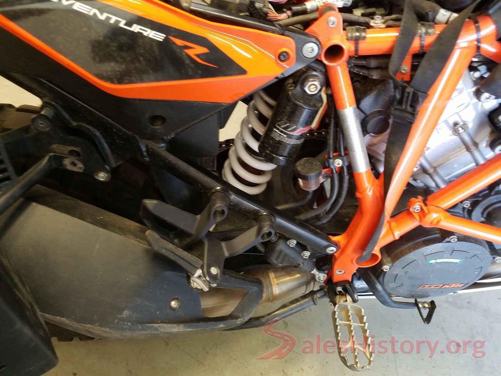 VBKV49400KM905907 2019 KTM MOTORCYCLE