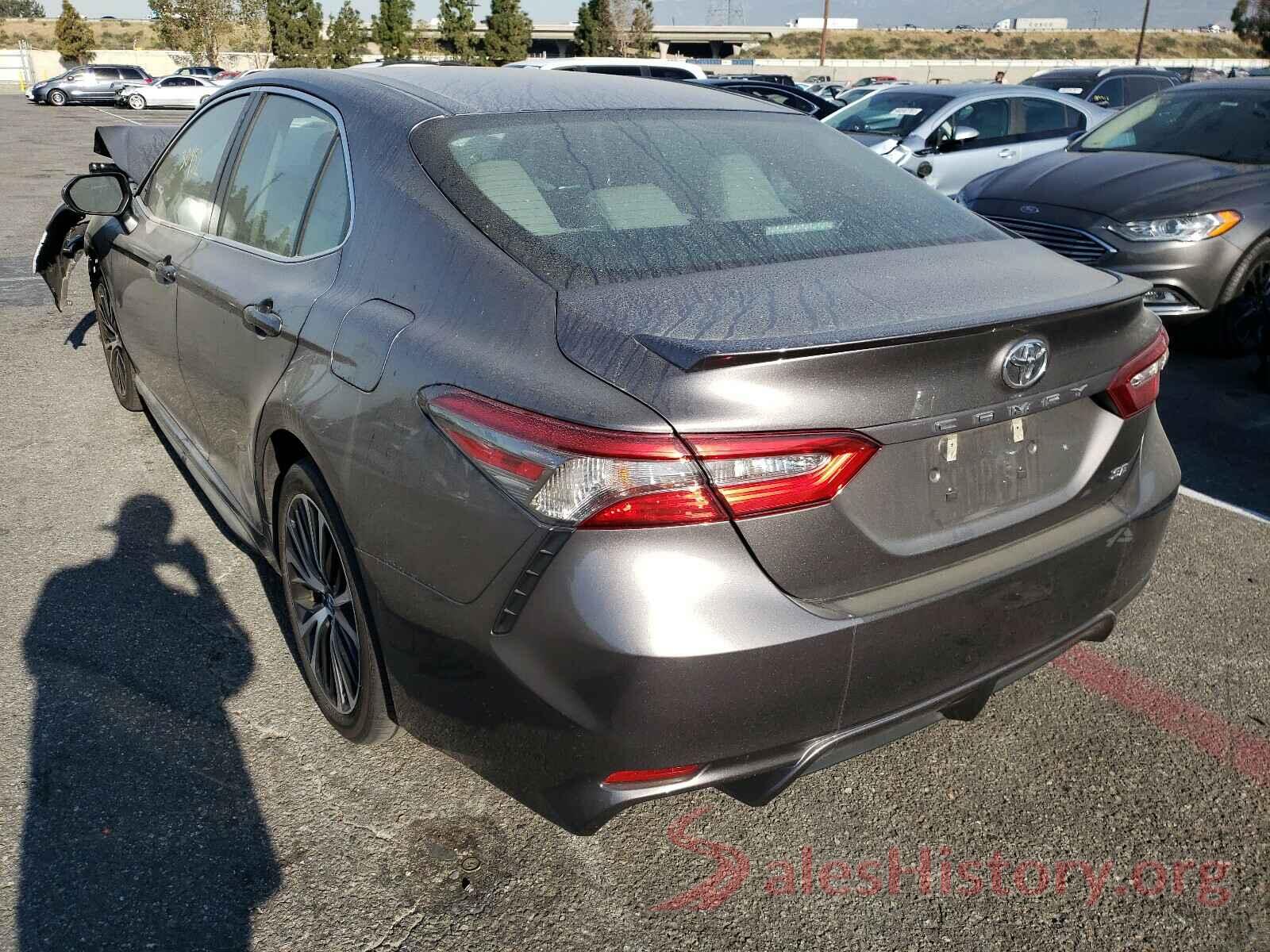 4T1B11HK8JU595848 2018 TOYOTA CAMRY