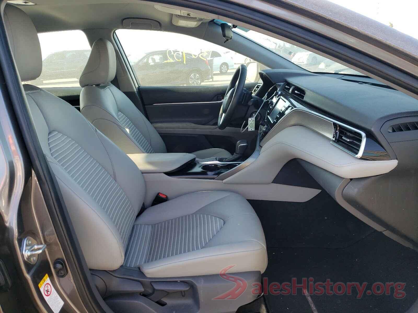 4T1B11HK8JU595848 2018 TOYOTA CAMRY