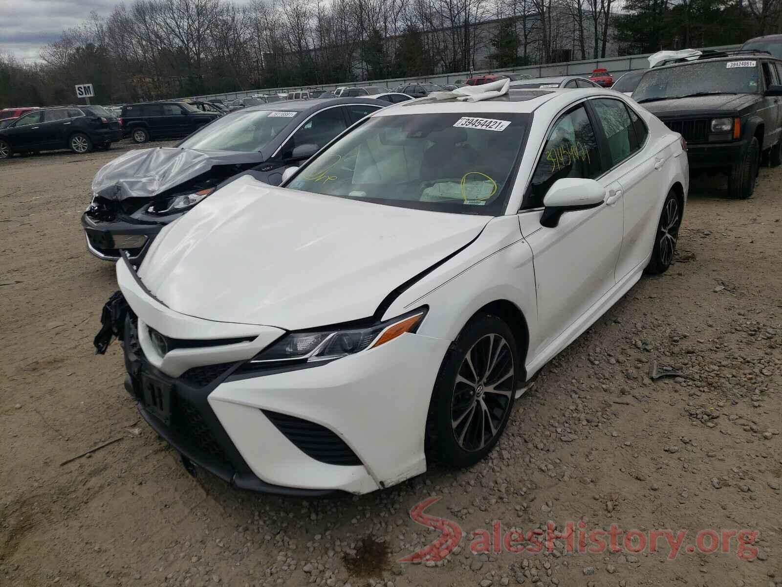 4T1B11HK2JU668437 2018 TOYOTA CAMRY