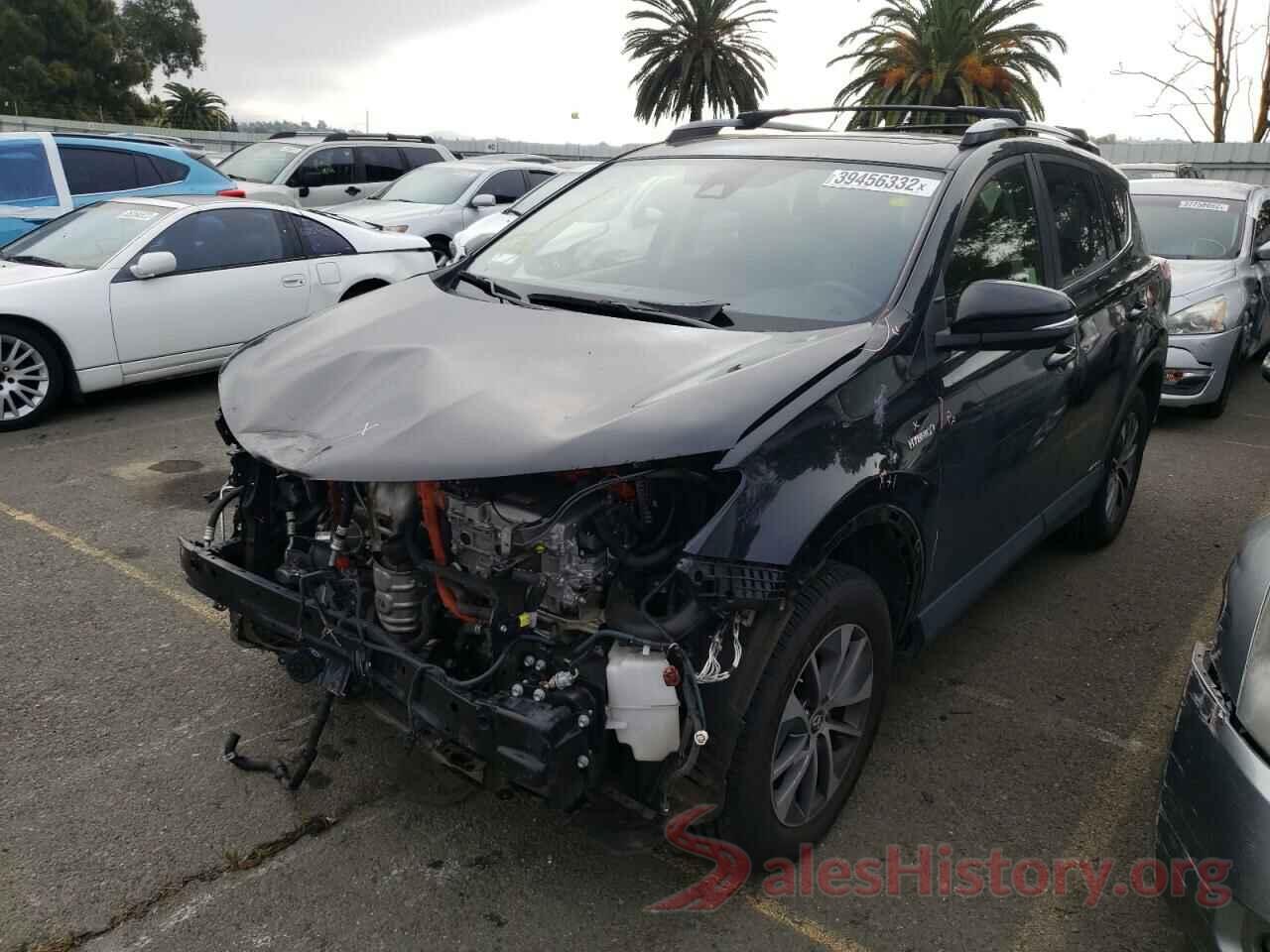 JTMRJREV2HD078555 2017 TOYOTA RAV4