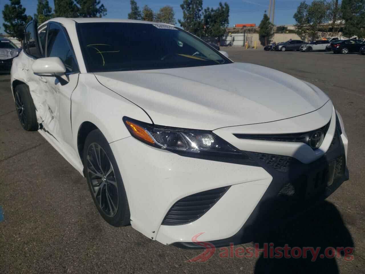 4T1B11HK3JU584160 2018 TOYOTA CAMRY