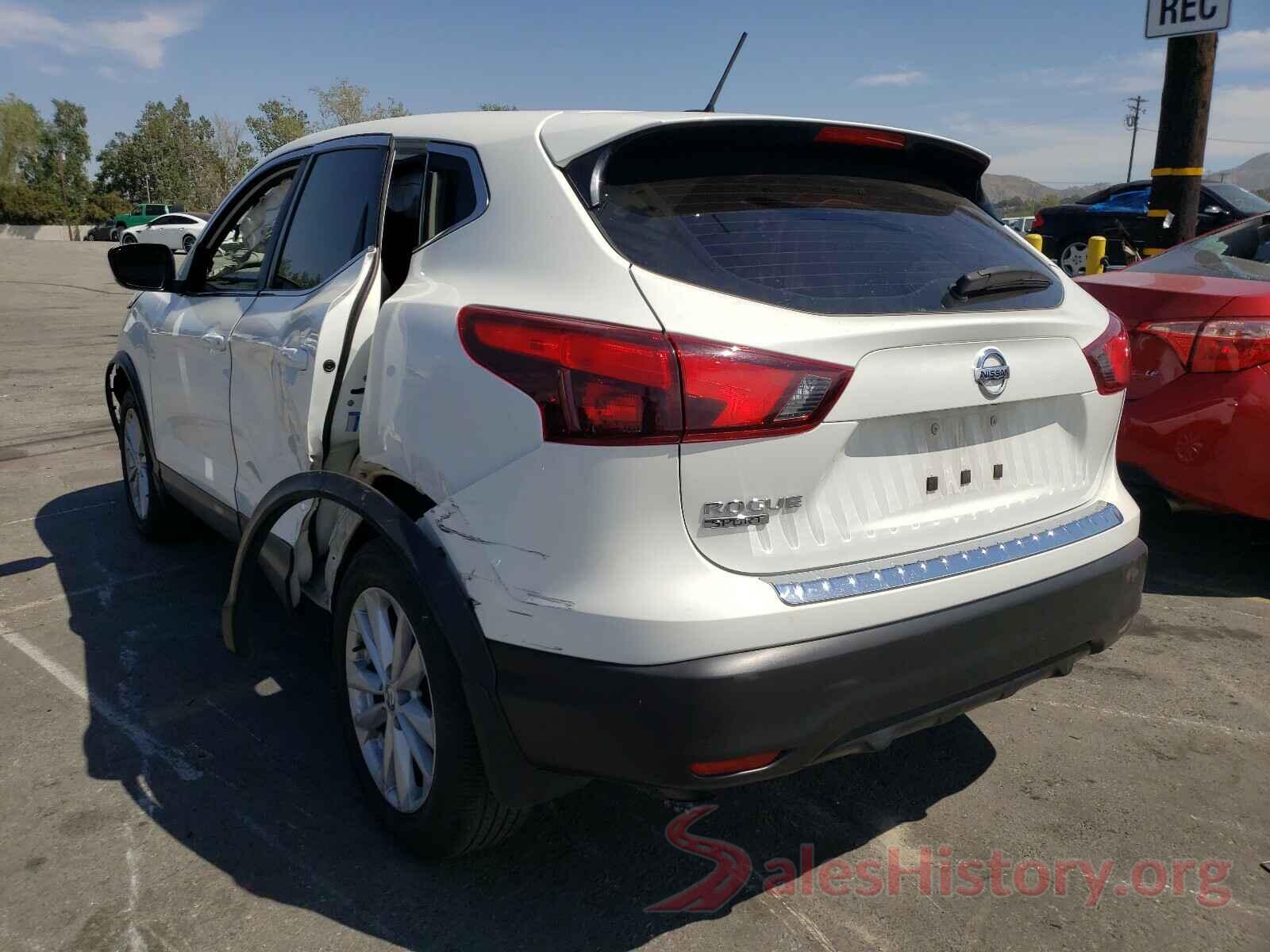 JN1BJ1CP8JW164831 2018 NISSAN ROGUE