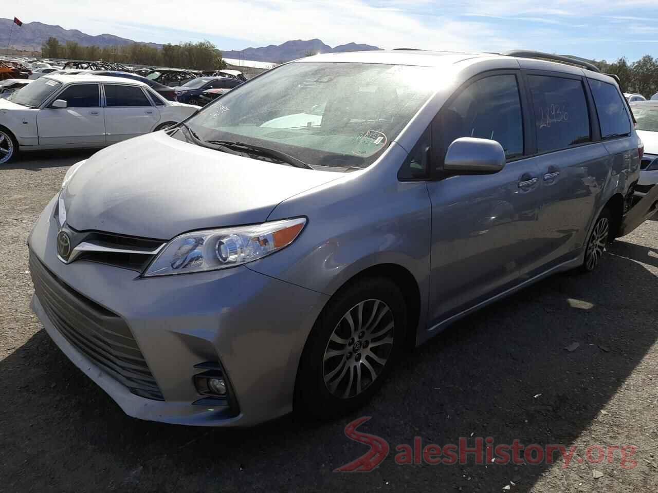 5TDYZ3DC6JS933334 2018 TOYOTA SIENNA