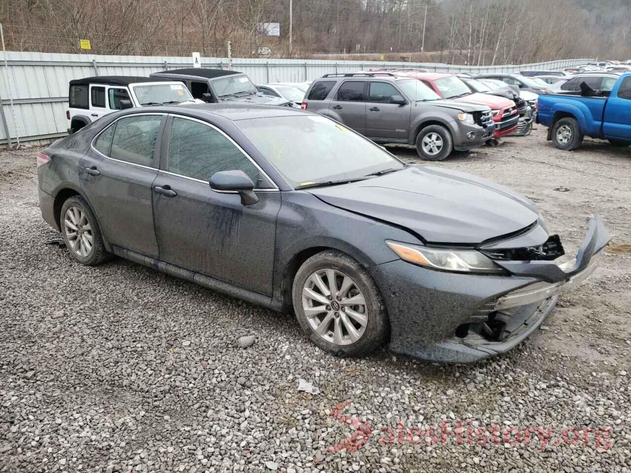 4T1B11HK1JU558088 2018 TOYOTA CAMRY