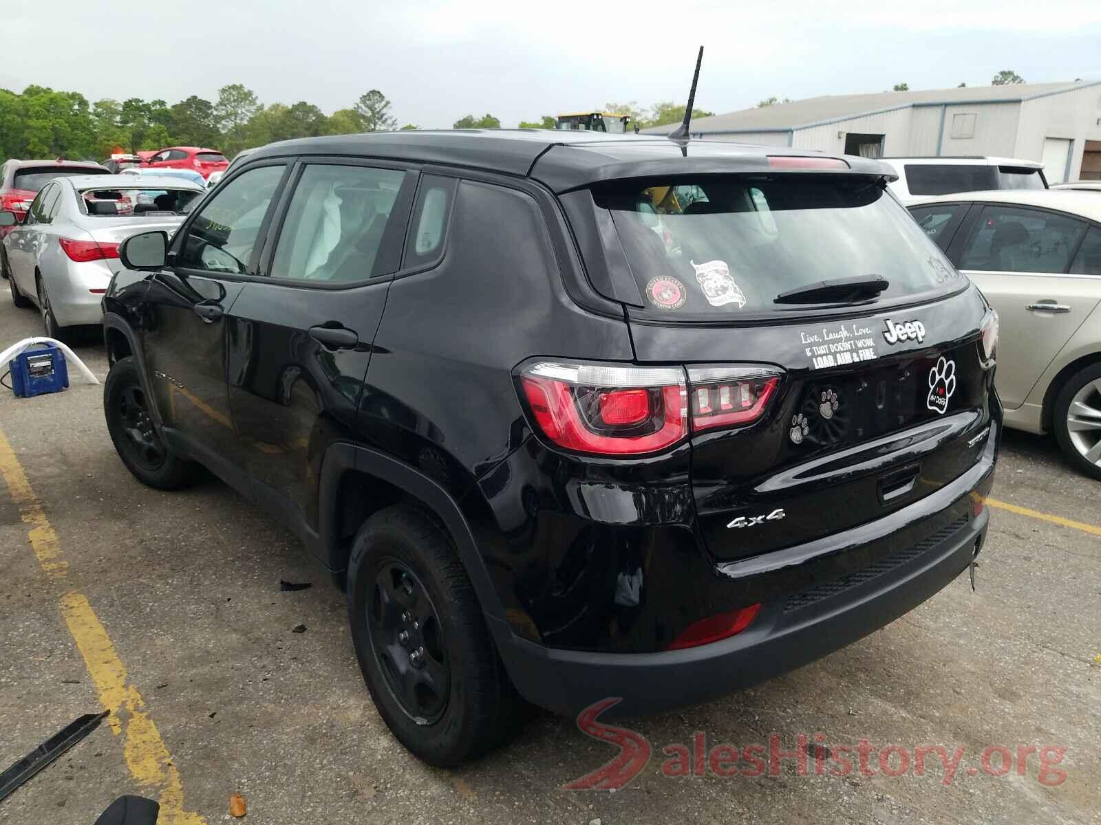 3C4NJDAB3JT101581 2018 JEEP COMPASS