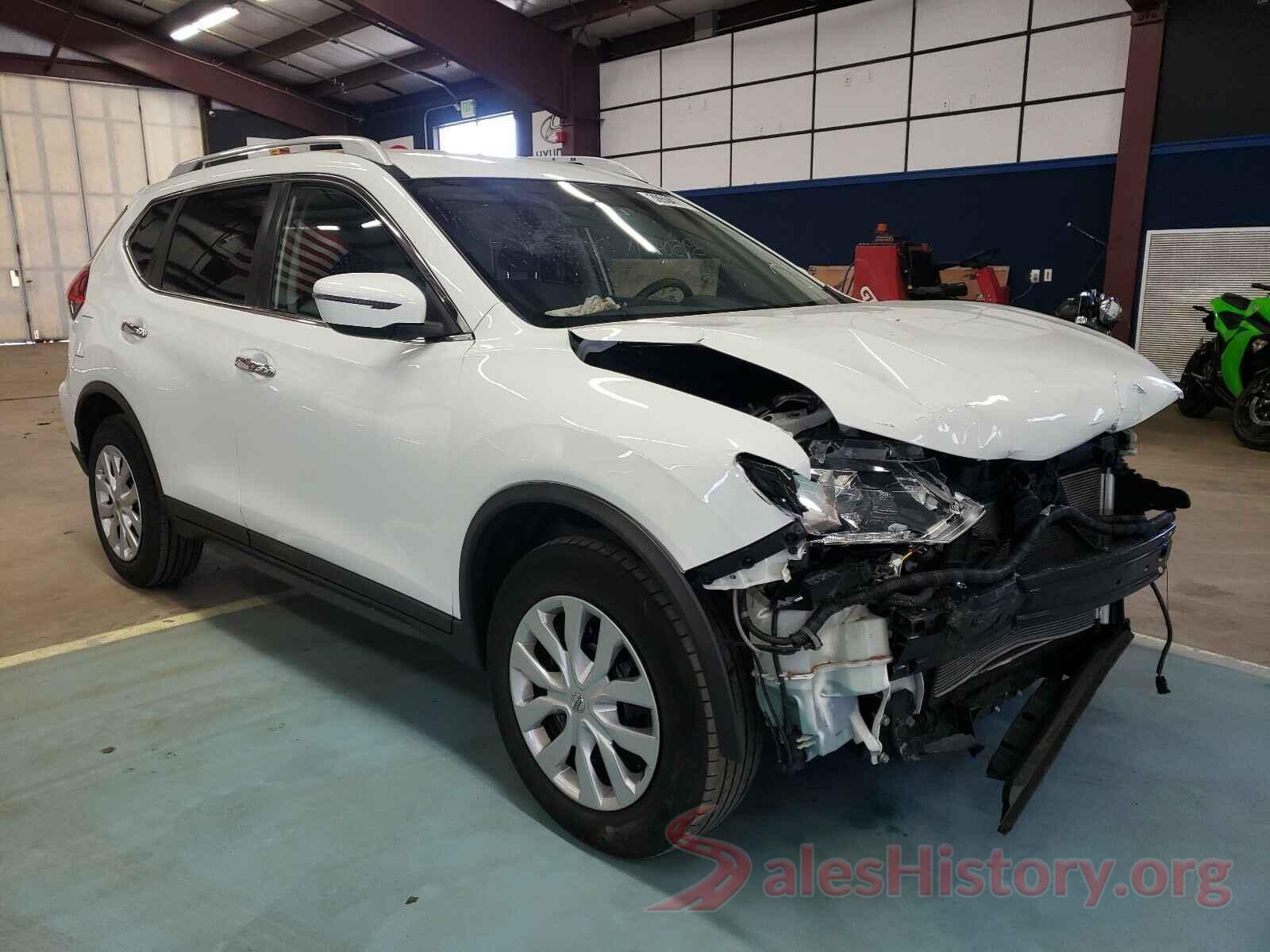 KNMAT2MV0HP560889 2017 NISSAN ROGUE