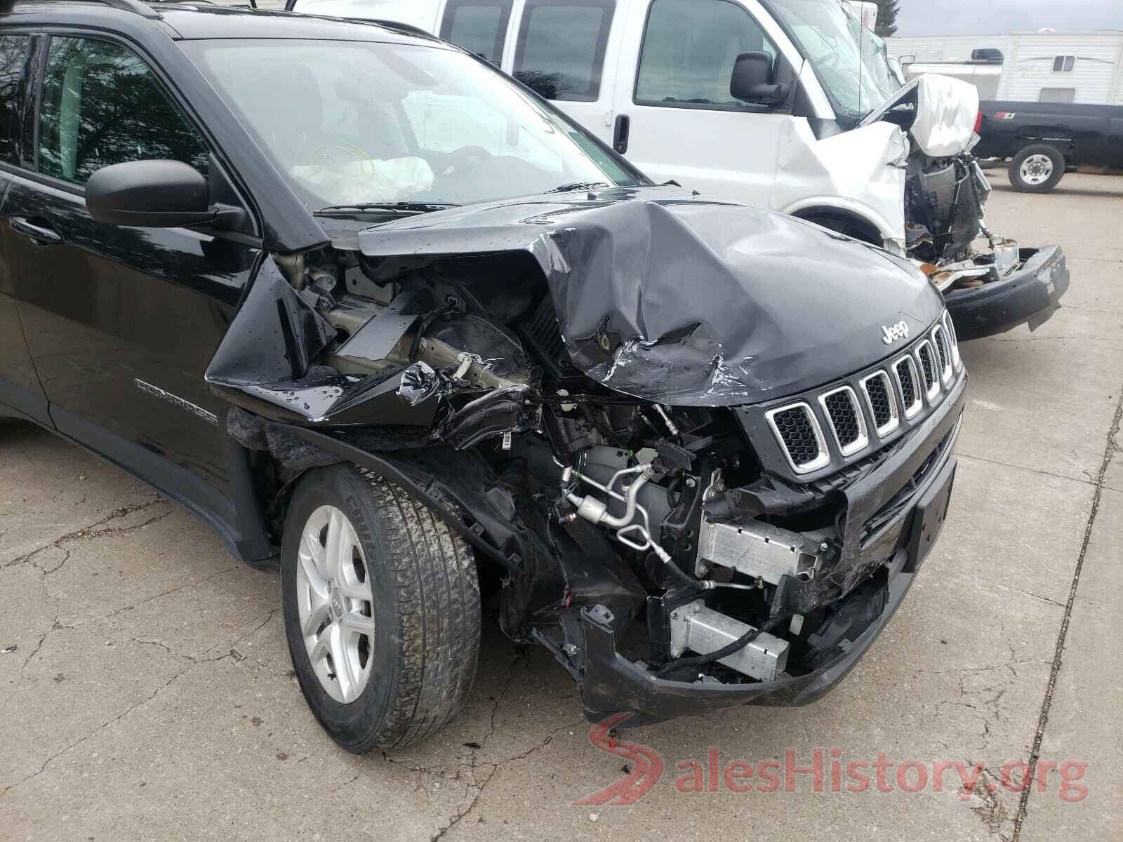 3C4NJDAB1JT239717 2018 JEEP COMPASS