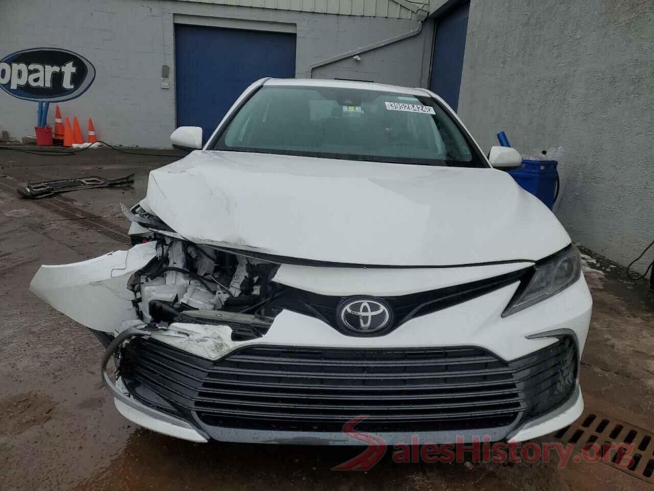 4T1C11AK8NU618758 2022 TOYOTA CAMRY