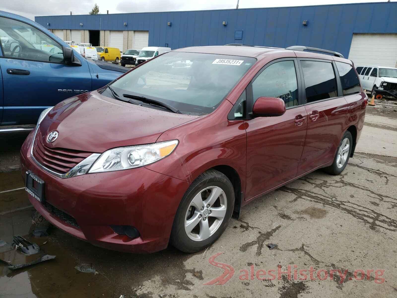 5TDKZ3DC1HS847932 2017 TOYOTA SIENNA