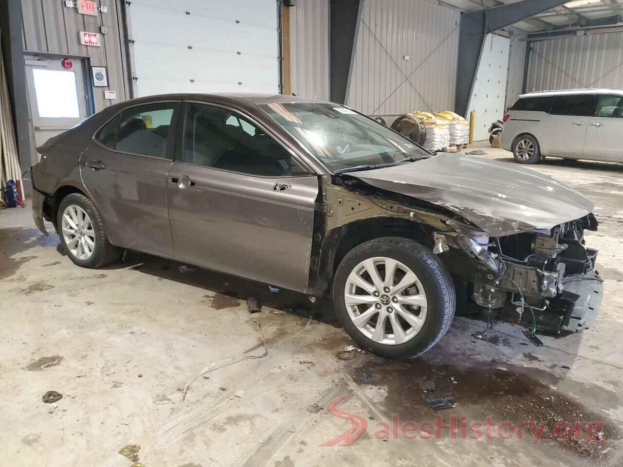 4T1B11HK3JU118535 2018 TOYOTA CAMRY