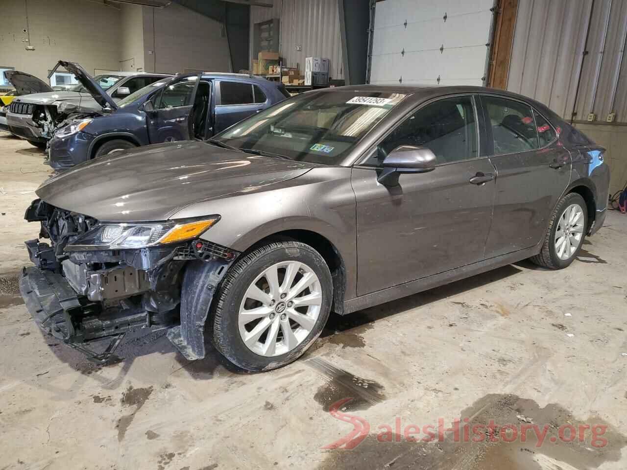 4T1B11HK3JU118535 2018 TOYOTA CAMRY