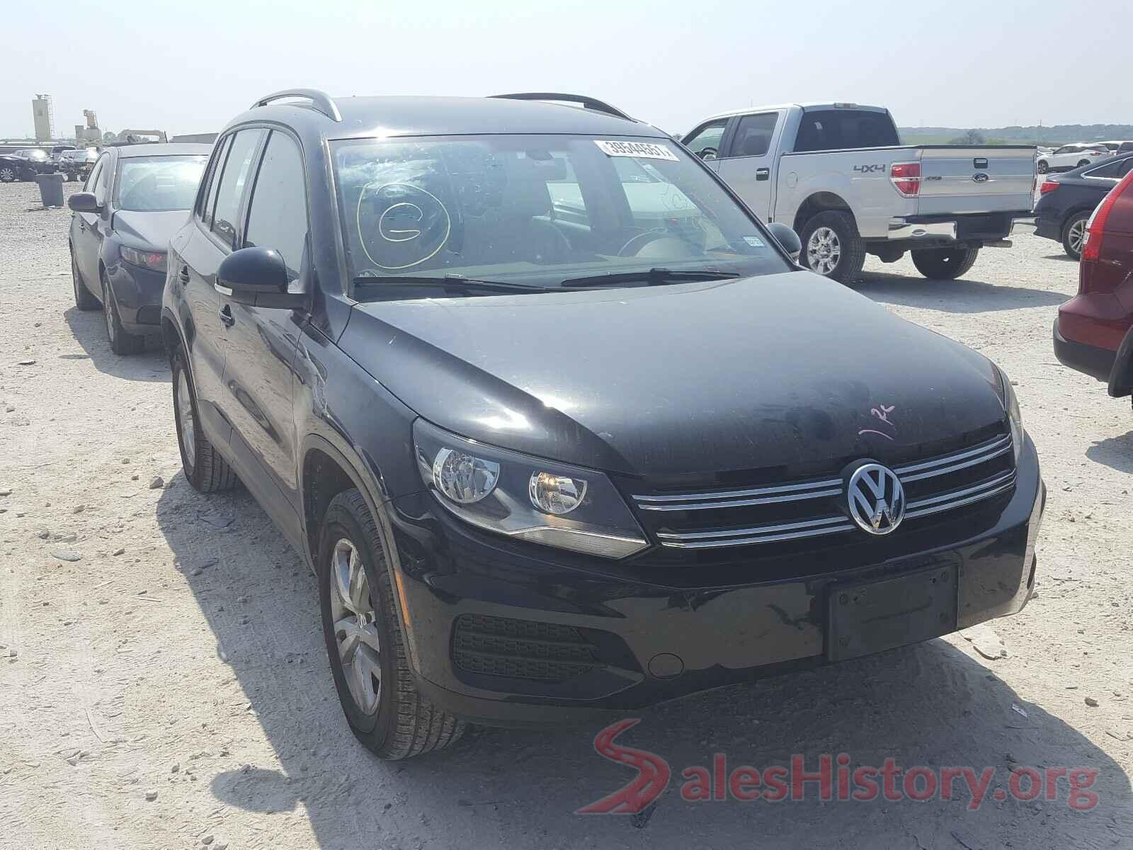 WVGAV7AX2HK018294 2017 VOLKSWAGEN TIGUAN