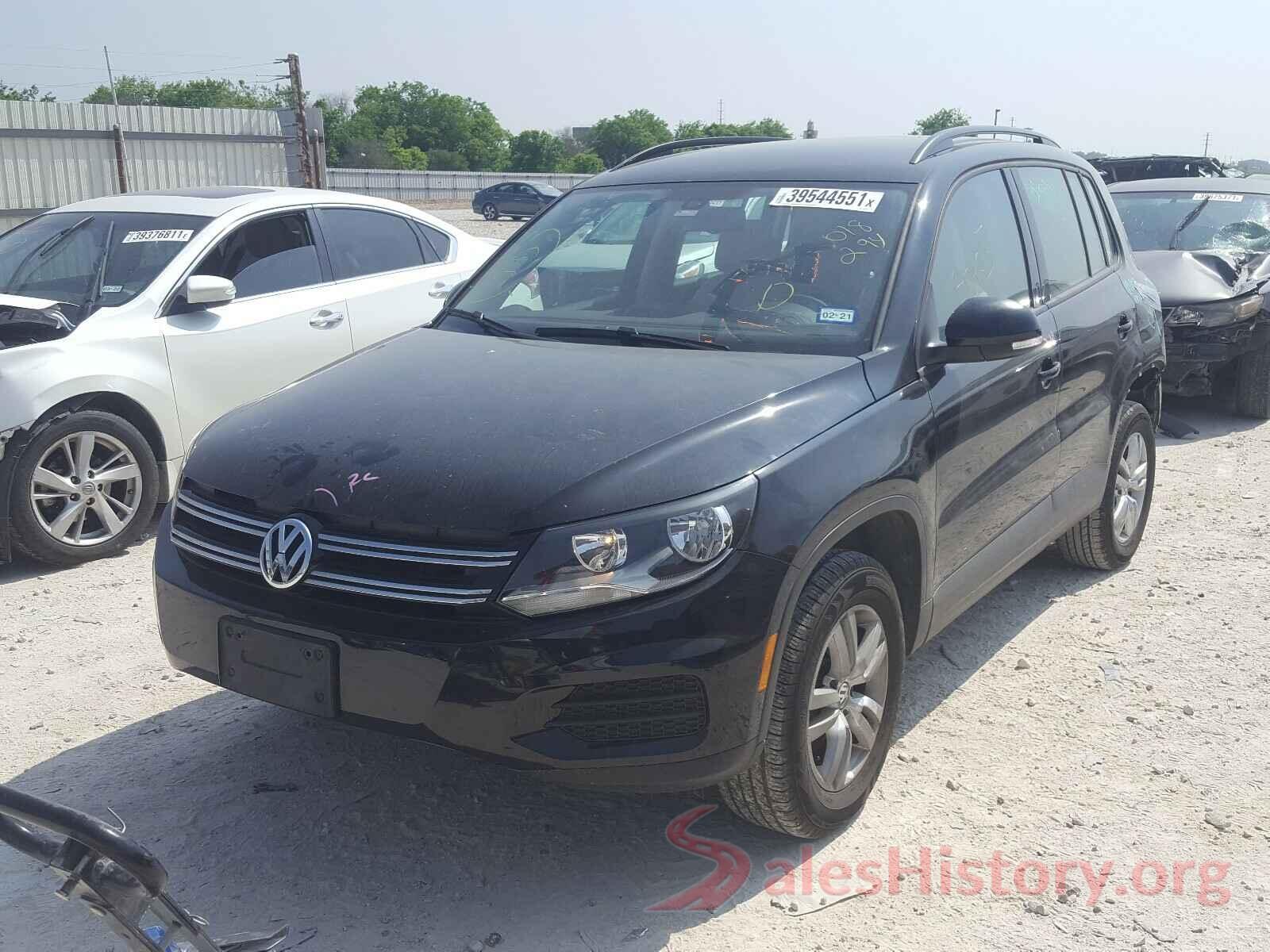 WVGAV7AX2HK018294 2017 VOLKSWAGEN TIGUAN