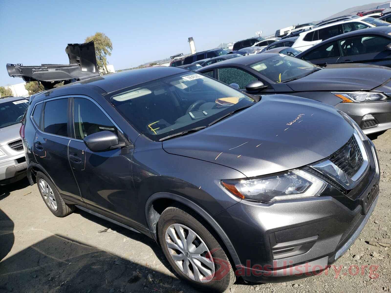 JN8AT2MT4JW458235 2018 NISSAN ROGUE