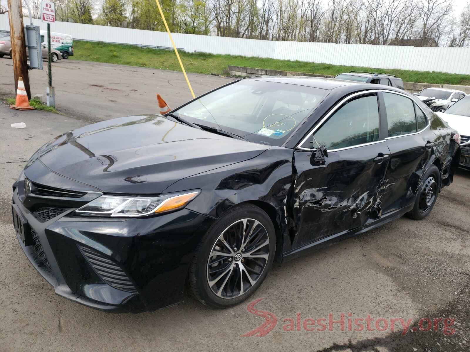 4T1B11HK1JU153381 2018 TOYOTA CAMRY