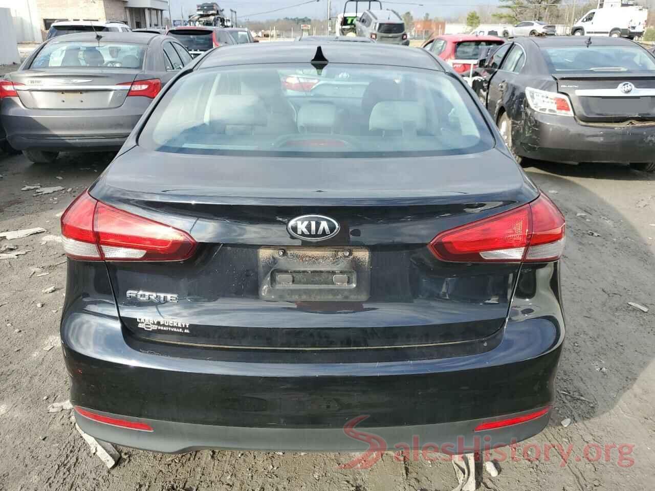 3KPFK4A7XHE136968 2017 KIA FORTE