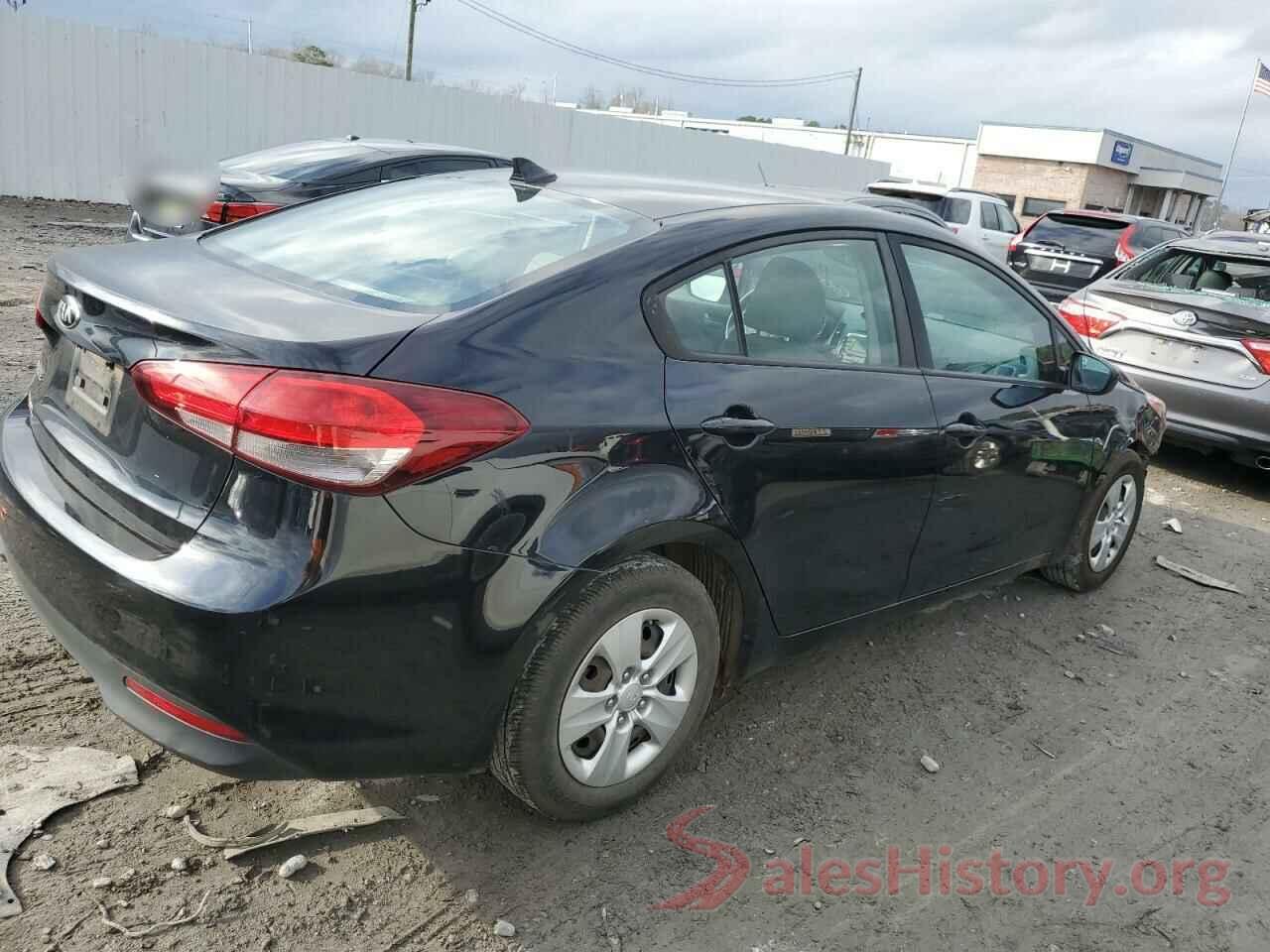 3KPFK4A7XHE136968 2017 KIA FORTE