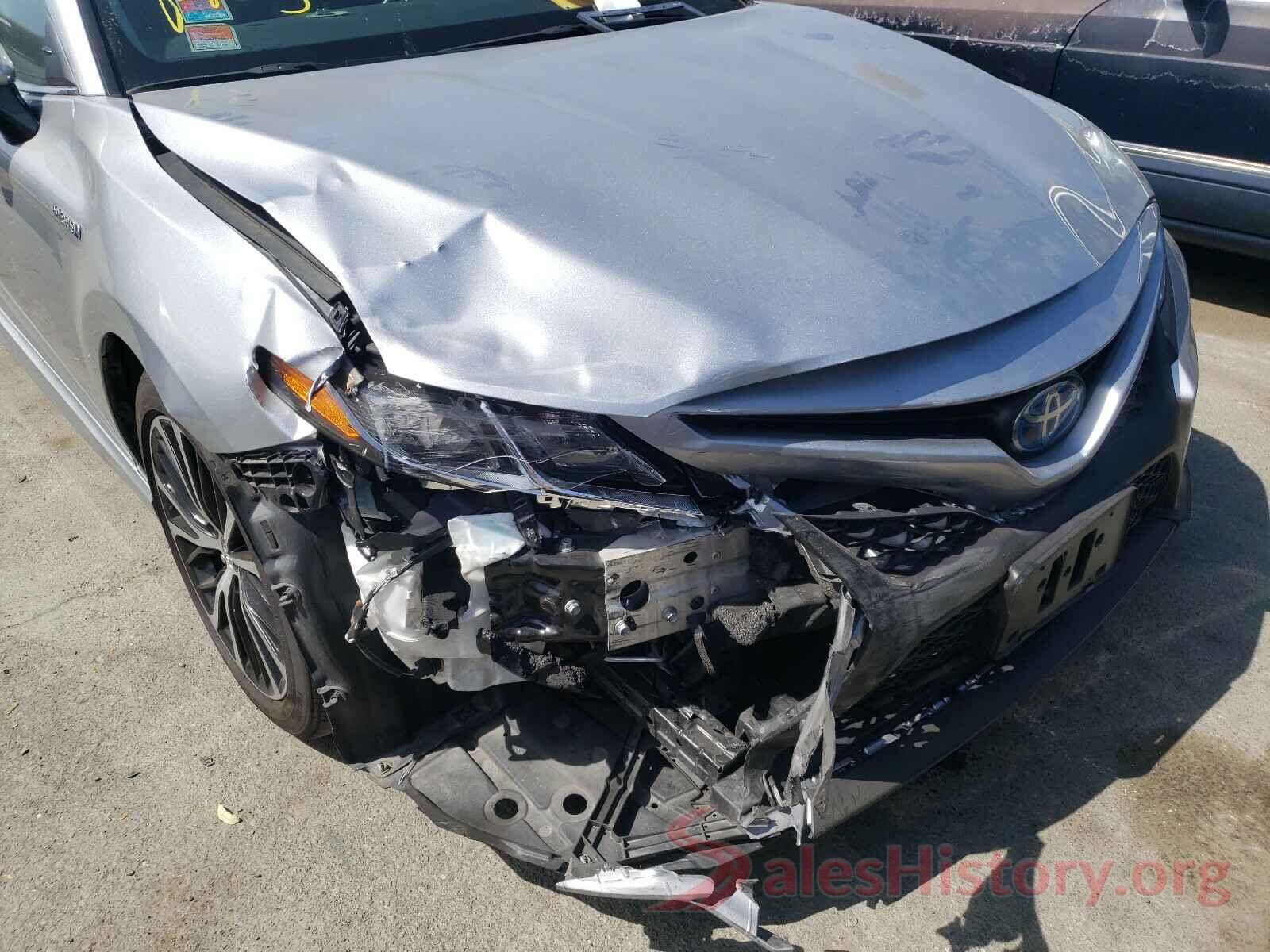 4T1B21HK3JU006752 2018 TOYOTA CAMRY