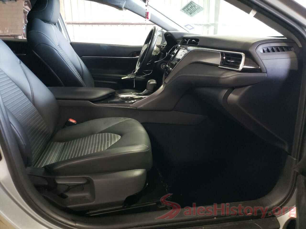 4T1B11HK8JU130129 2018 TOYOTA CAMRY