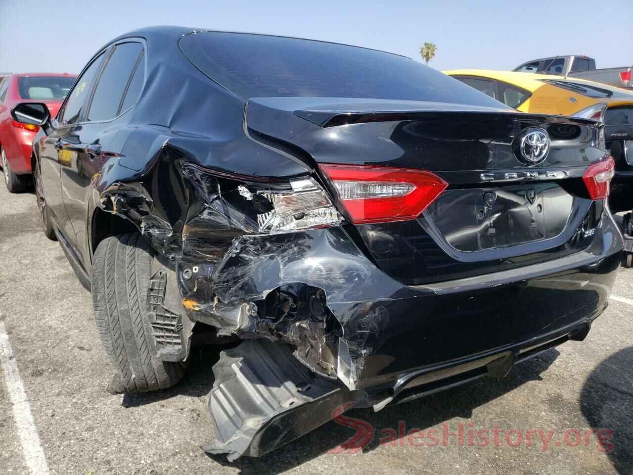 JTNB11HK9J3038498 2018 TOYOTA CAMRY