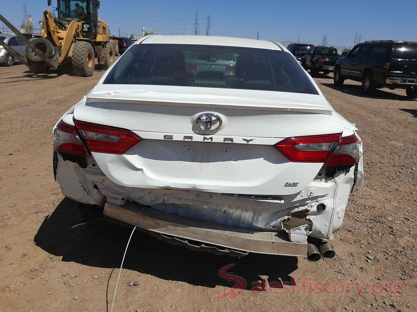 4T1B11HK2JU088542 2018 TOYOTA CAMRY