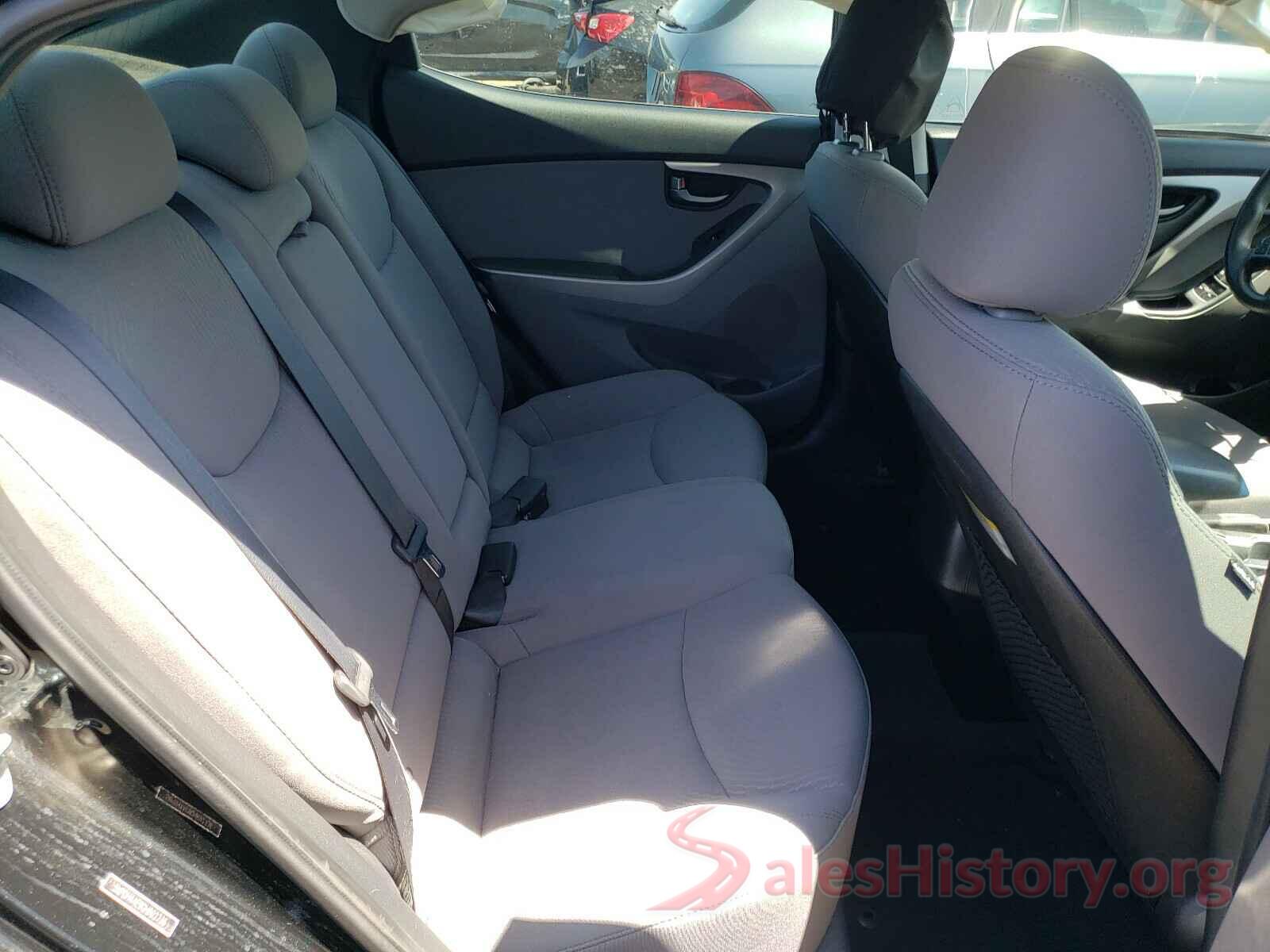 5NPDH4AE9GH692736 2016 HYUNDAI ELANTRA