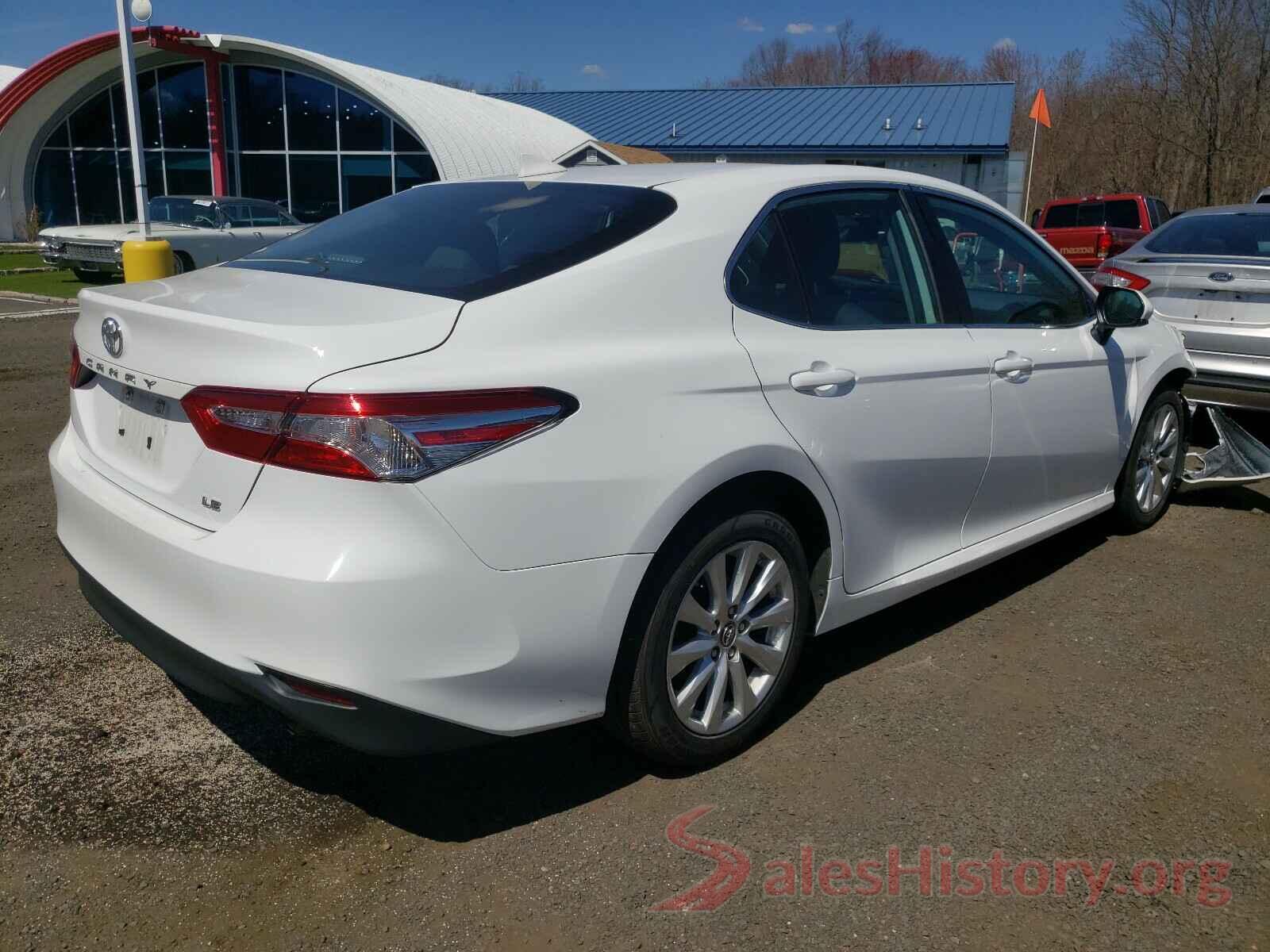 4T1B11HK2KU770869 2019 TOYOTA CAMRY