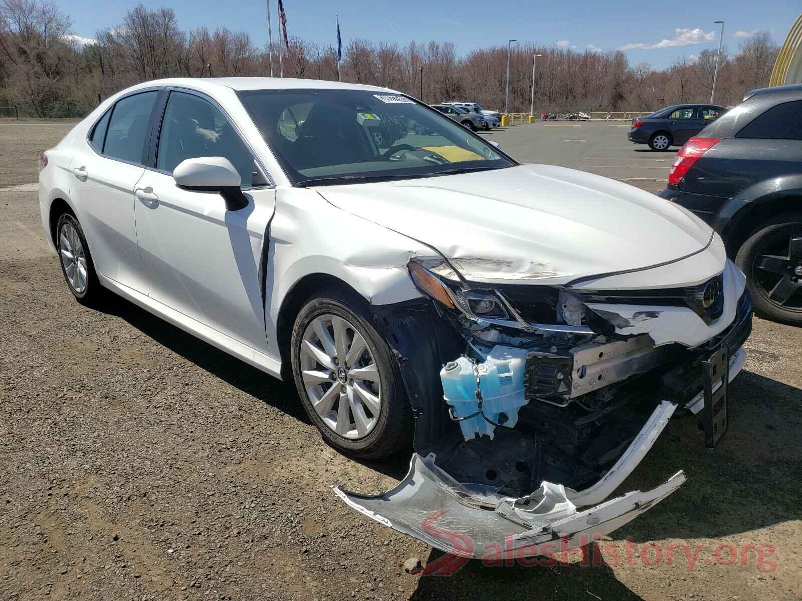 4T1B11HK2KU770869 2019 TOYOTA CAMRY