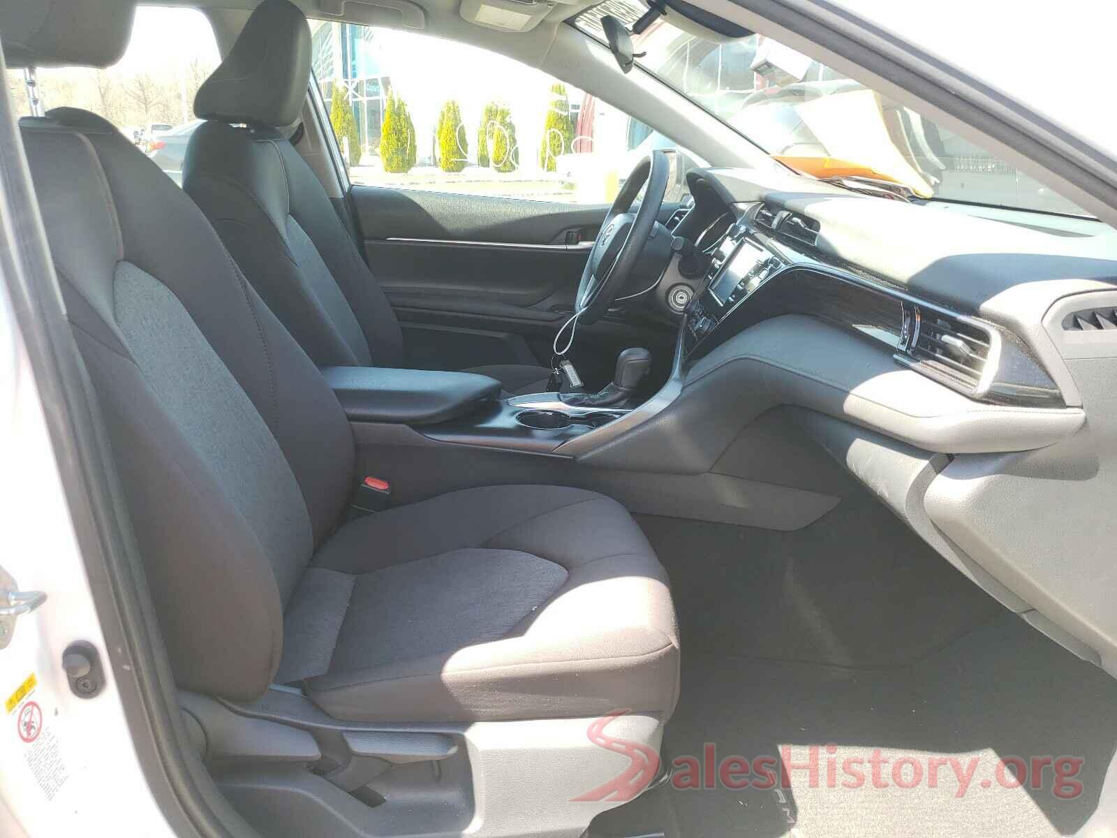 4T1B11HK2KU770869 2019 TOYOTA CAMRY