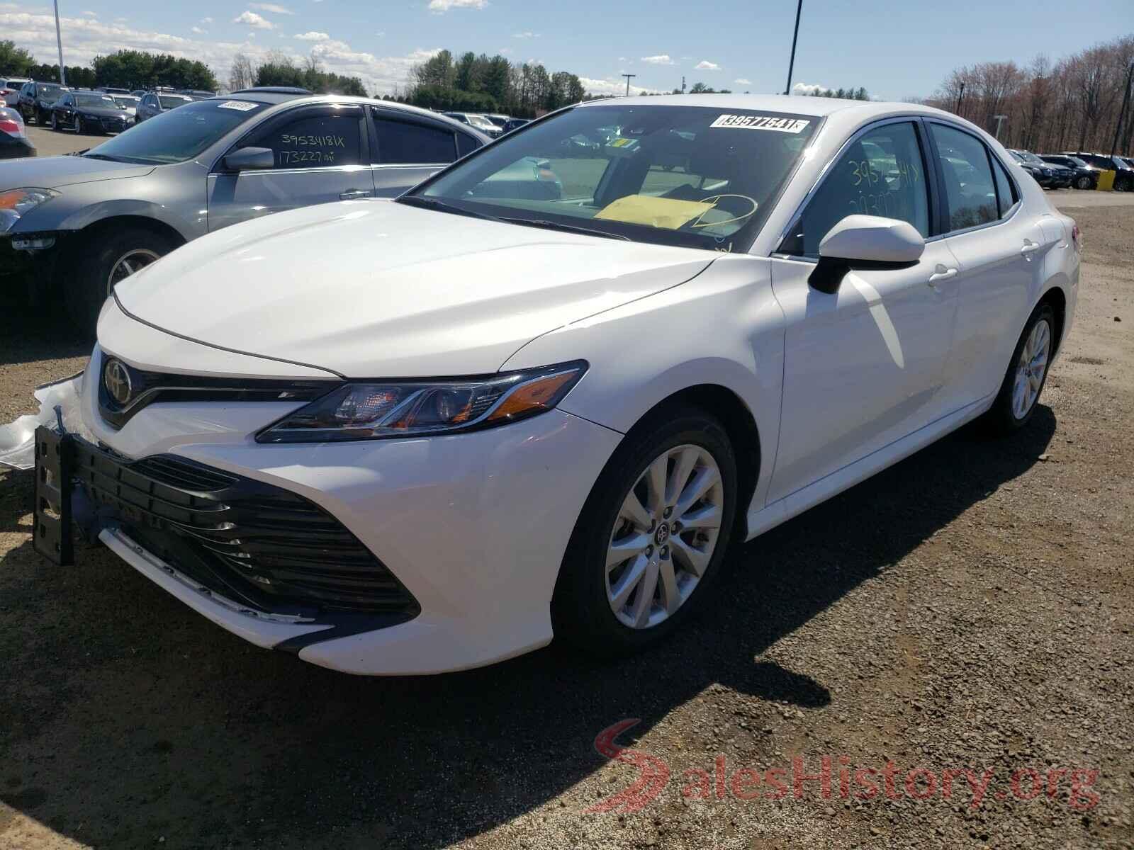 4T1B11HK2KU770869 2019 TOYOTA CAMRY