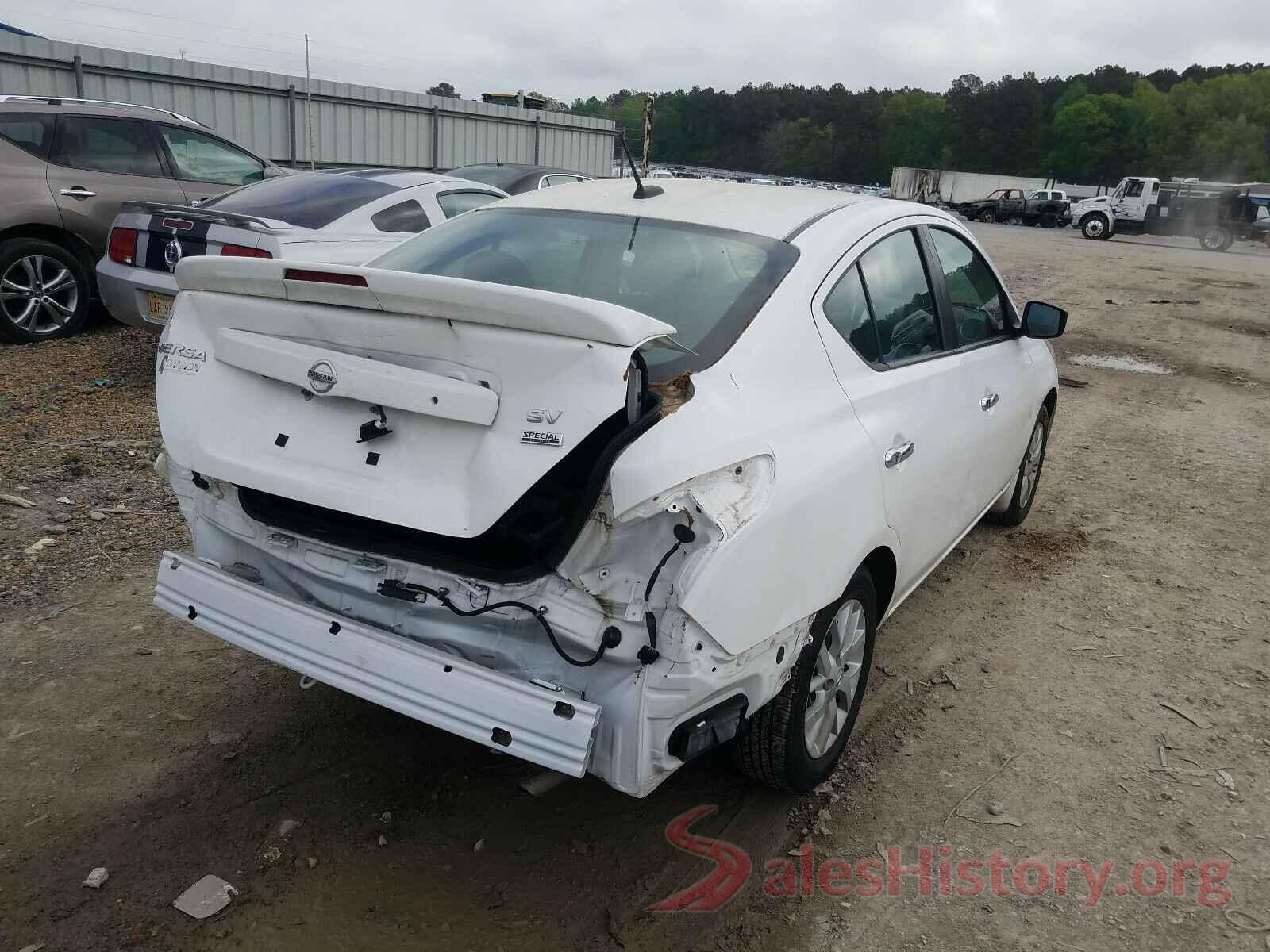 3N1CN7AP7KL824590 2019 NISSAN VERSA